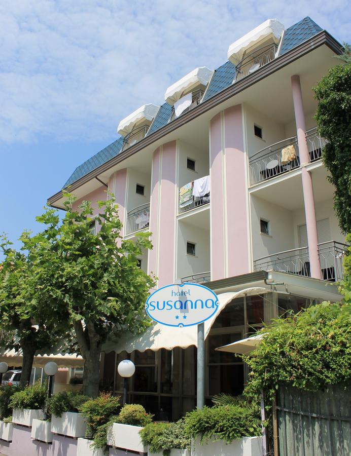 Hotel Susanna Ріміні Екстер'єр фото