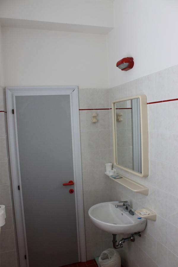 Hotel Susanna Ріміні Номер фото