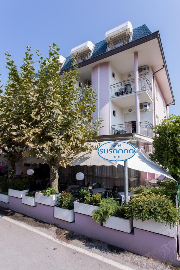Hotel Susanna Ріміні Екстер'єр фото