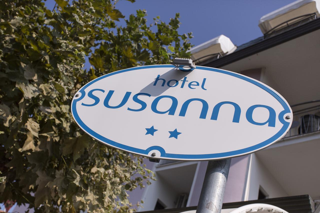 Hotel Susanna Ріміні Екстер'єр фото