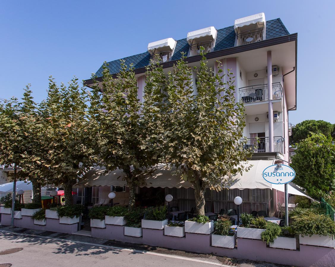 Hotel Susanna Ріміні Екстер'єр фото