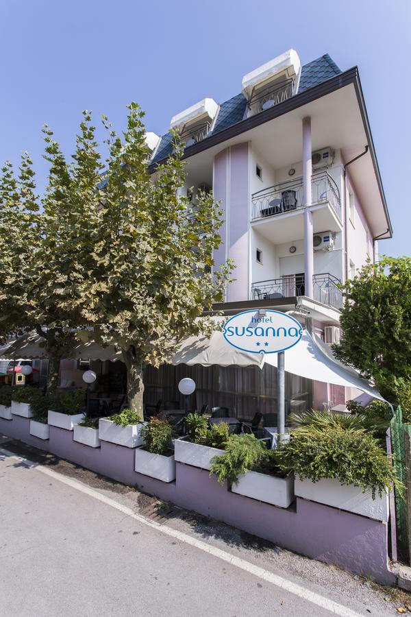 Hotel Susanna Ріміні Екстер'єр фото
